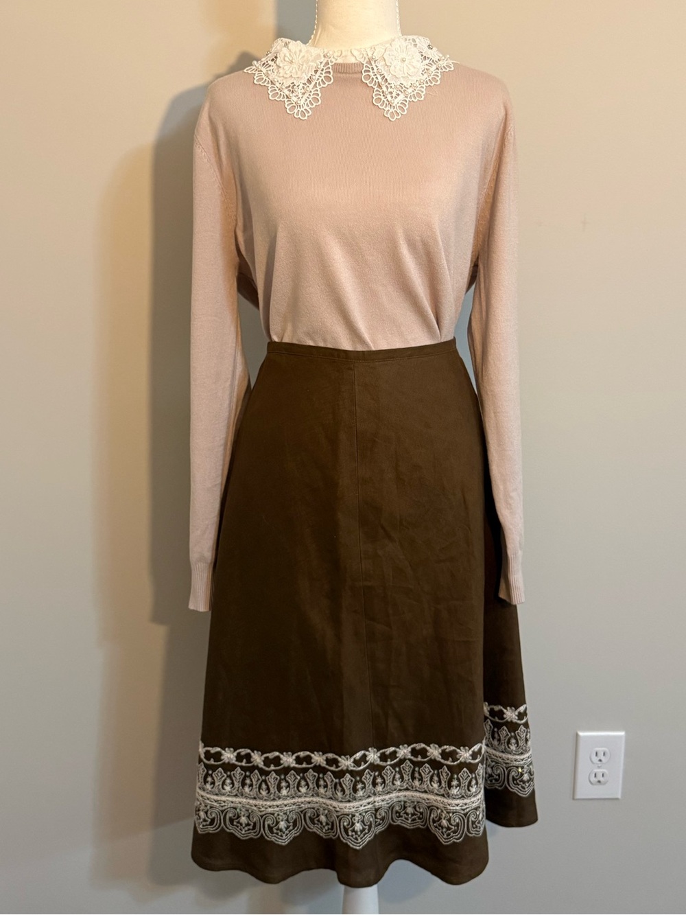 Rafaella 100% Linen Brown Embroidered Boho Skirt Size 8 NWT